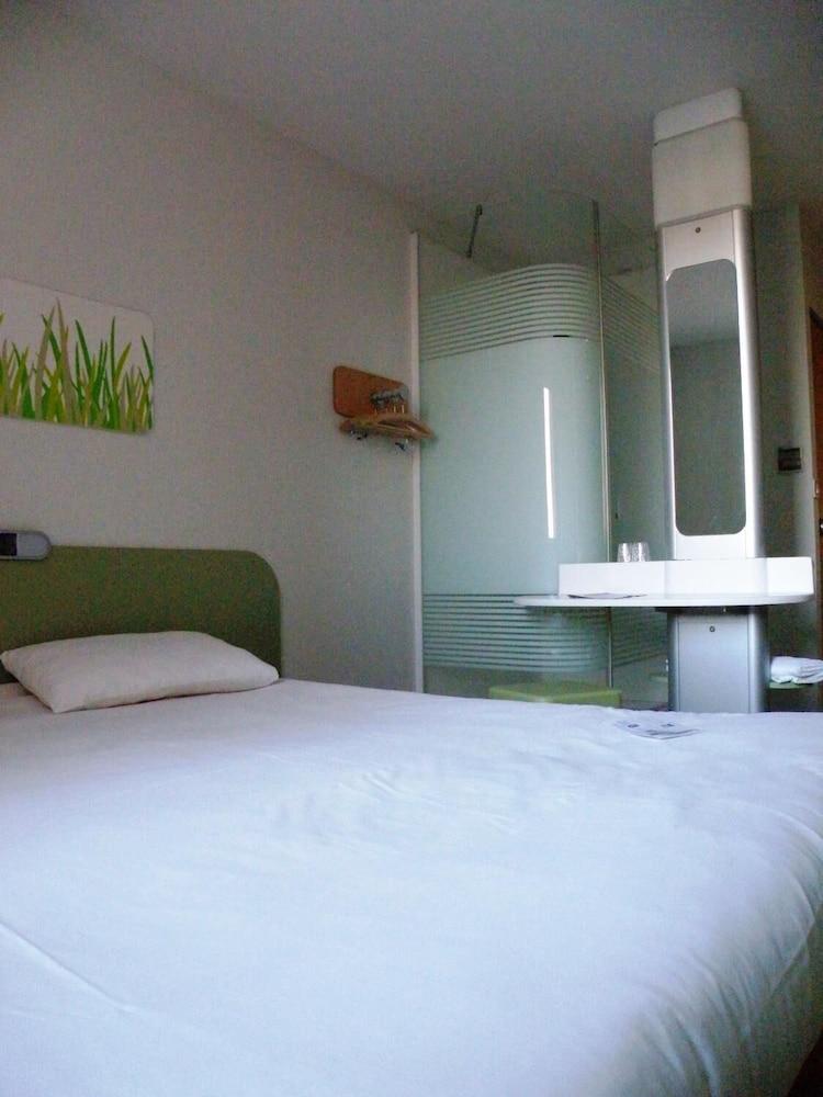 ibis budget Montauban Les Chaumes Bagian luar foto