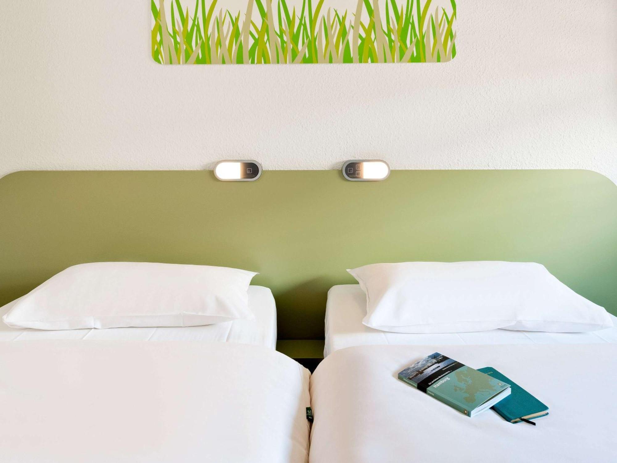 ibis budget Montauban Les Chaumes Bagian luar foto
