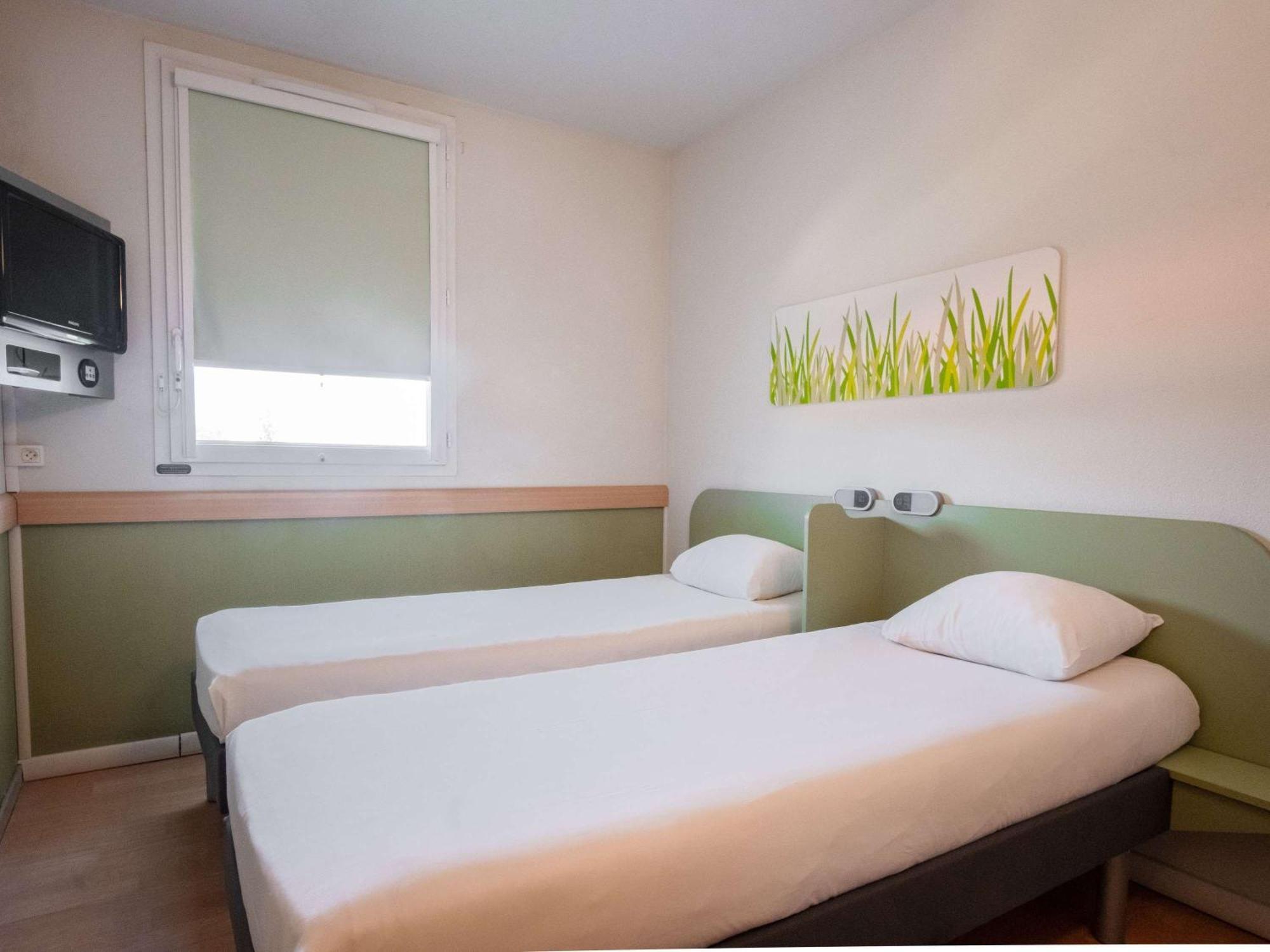 ibis budget Montauban Les Chaumes Bagian luar foto