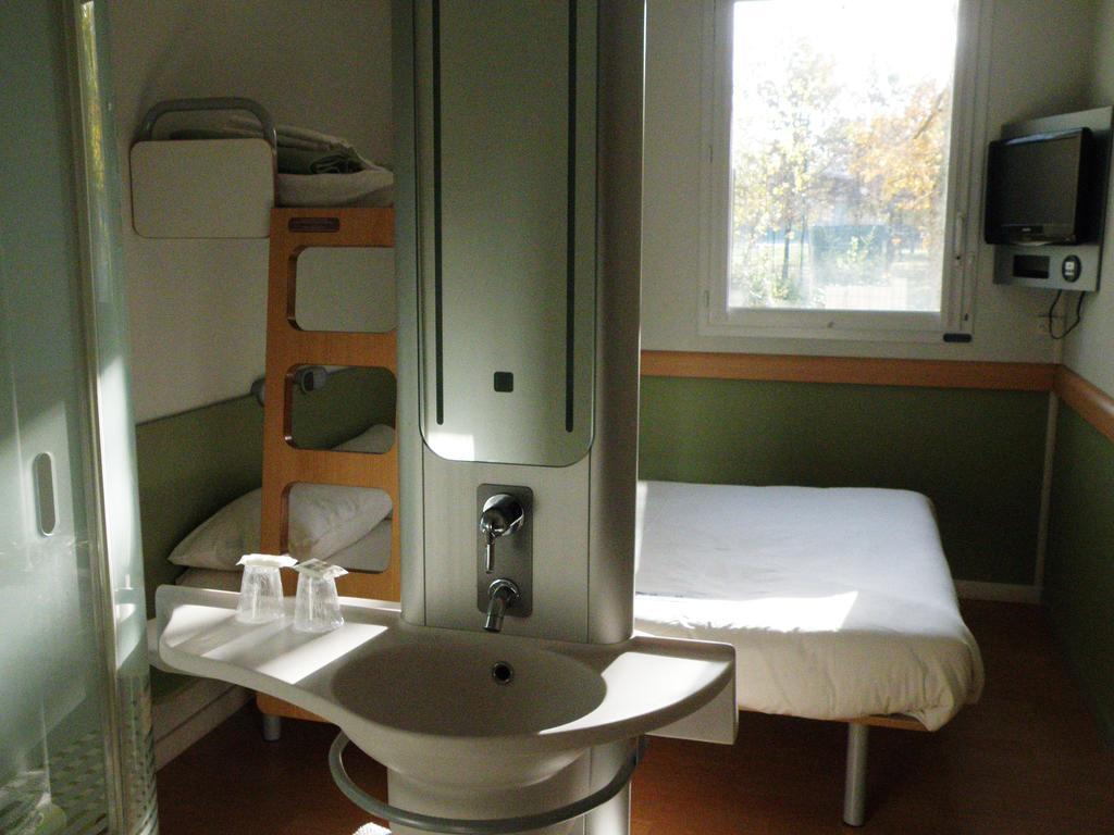 ibis budget Montauban Les Chaumes Bagian luar foto