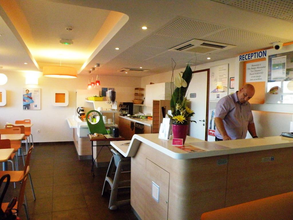 ibis budget Montauban Les Chaumes Bagian luar foto