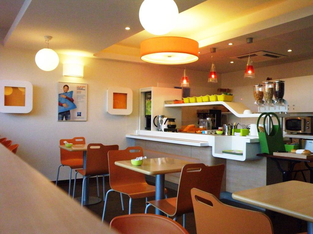 ibis budget Montauban Les Chaumes Bagian luar foto