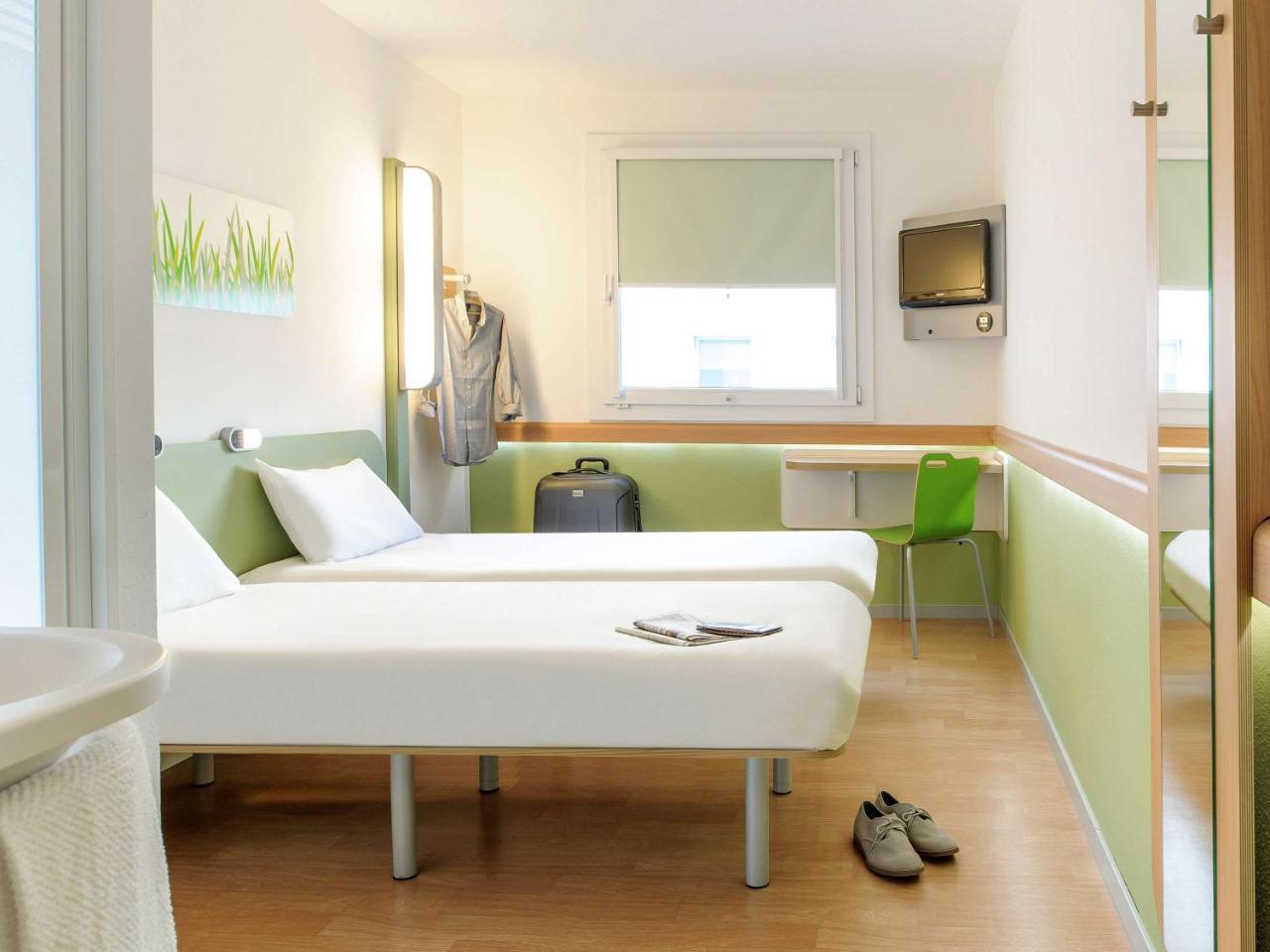 ibis budget Montauban Les Chaumes Bagian luar foto
